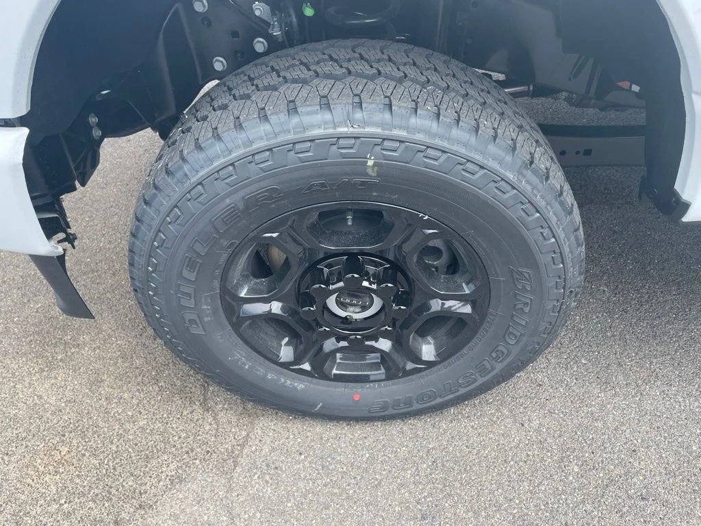 New 2026 Oxford White Ford F-350® XL image 9