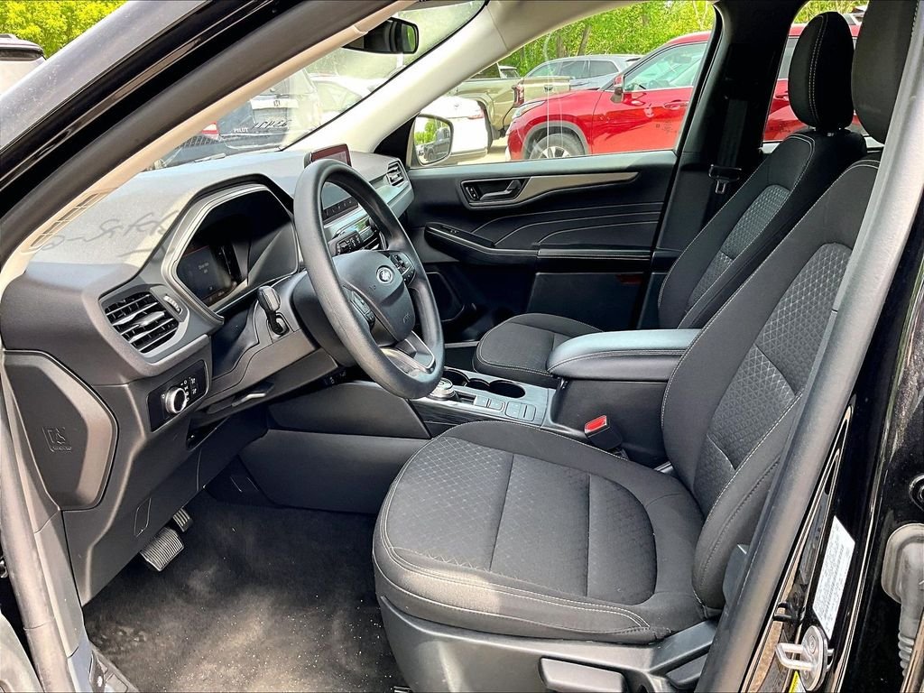 Used 2025 Black Ford Active image 4