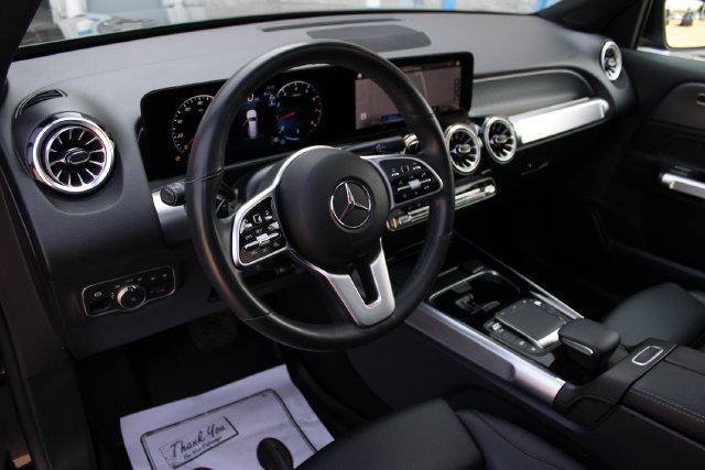 Used 2022 Black Mercedes-Benz GLB 250 image 2