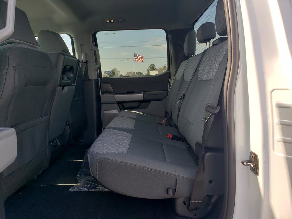 New 2026 Oxford White Ford F-350® XLT image 10