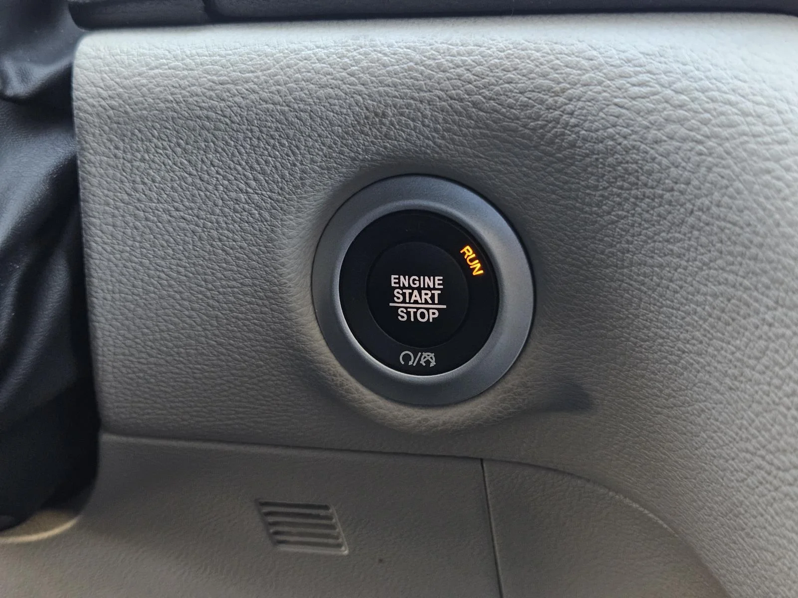 2024 Chrysler Pacifica Touring L - Photo 21