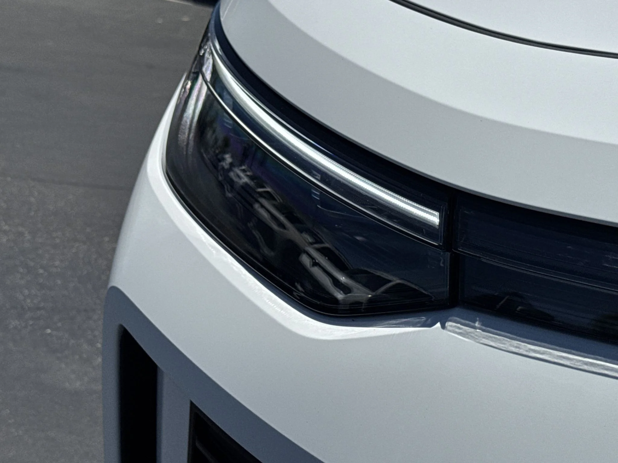 New 2026 Pure White Volkswagen SE image 9