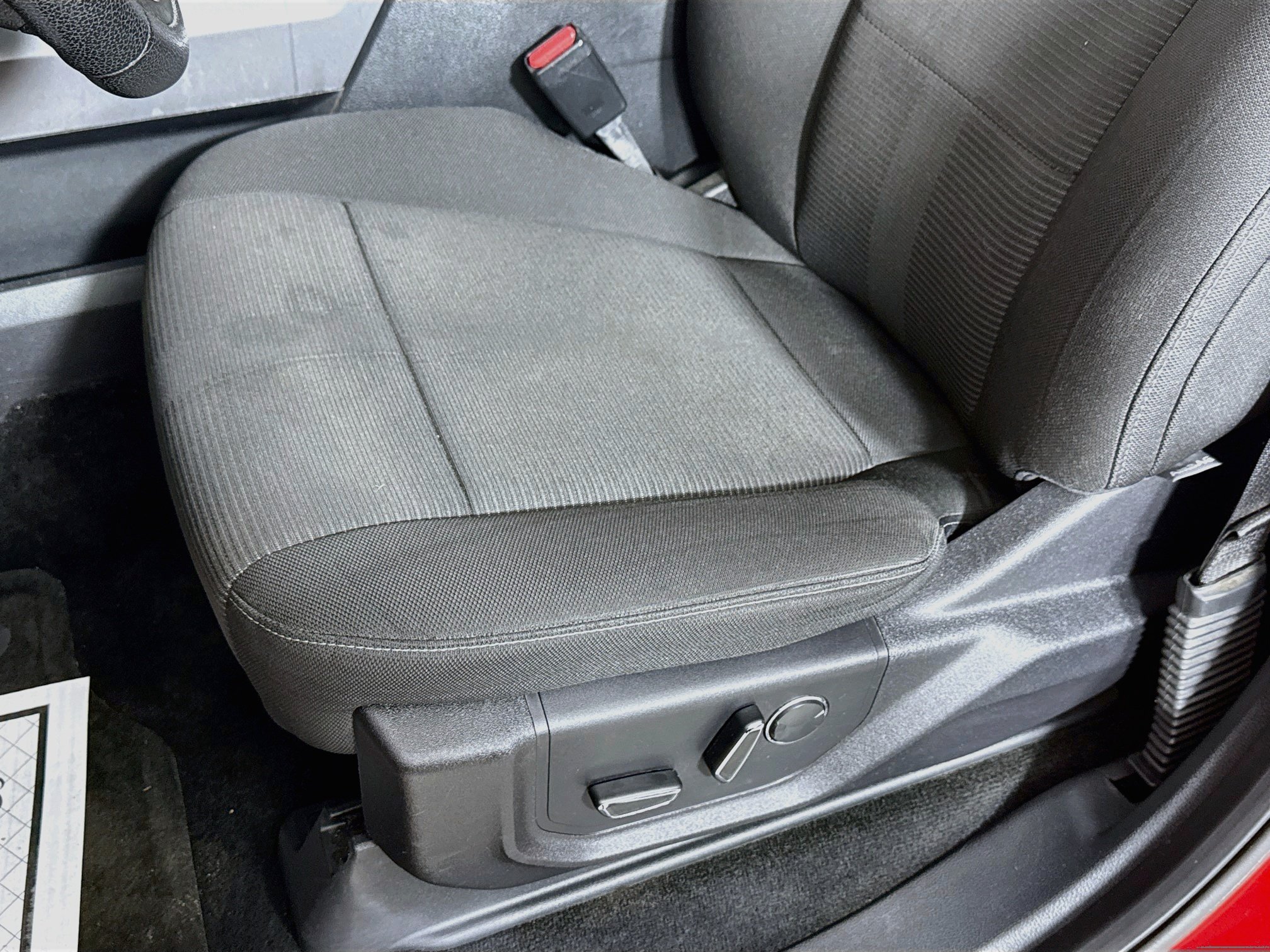 Used 2015 Race Red Ford XLT image 19