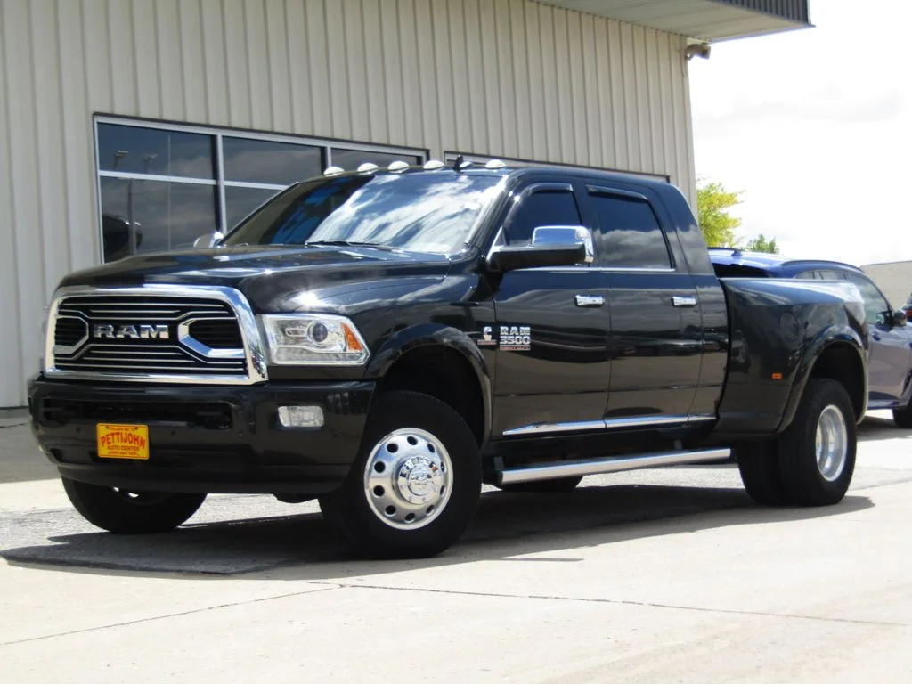 Used 2017 Black Ram Laramie Longhorn image 12