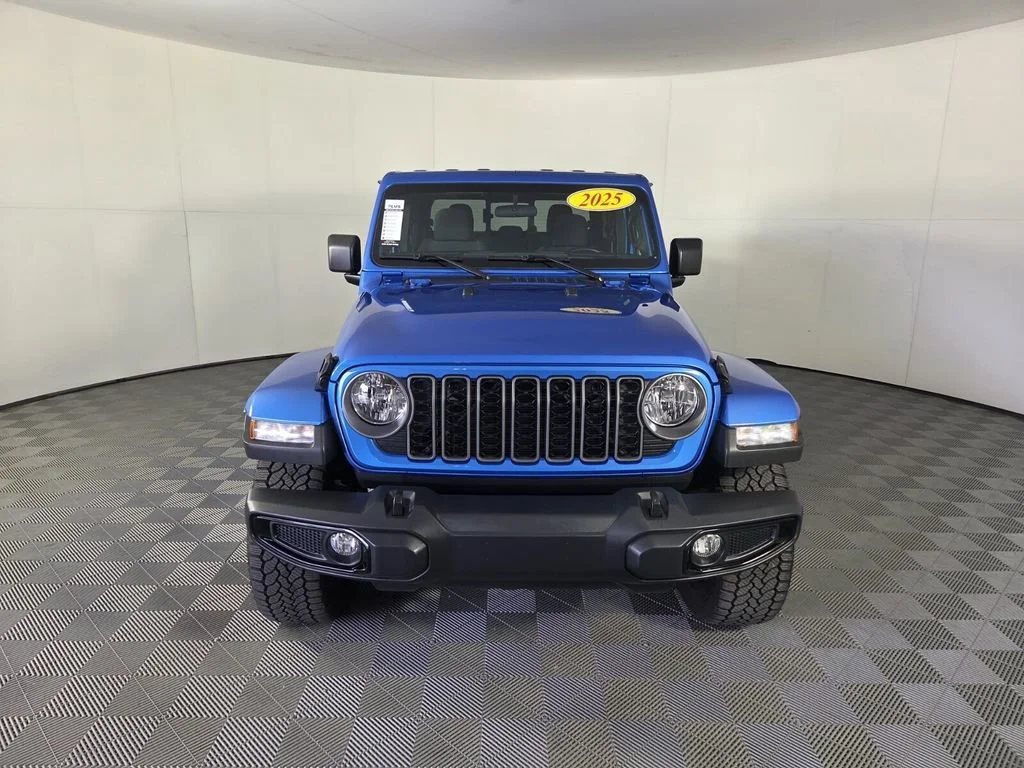 Used 2025 Hydro Blue Pearlcoat Jeep Nighthawk image 3