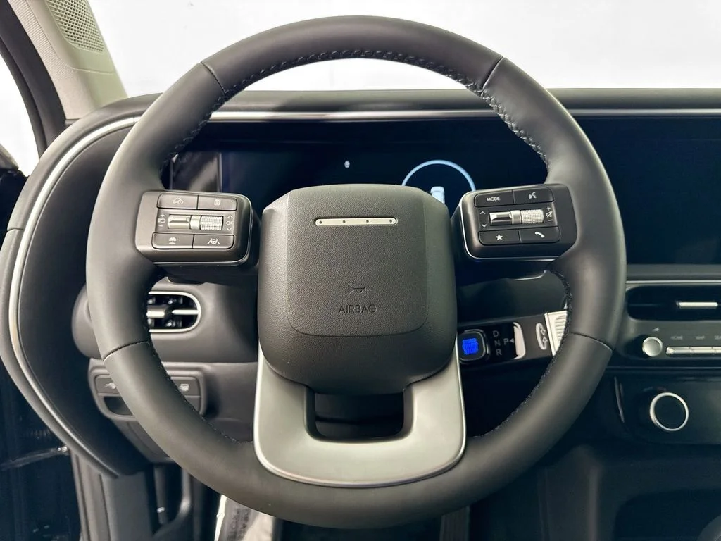 New 2026 Black Hyundai SEL Premium image 40