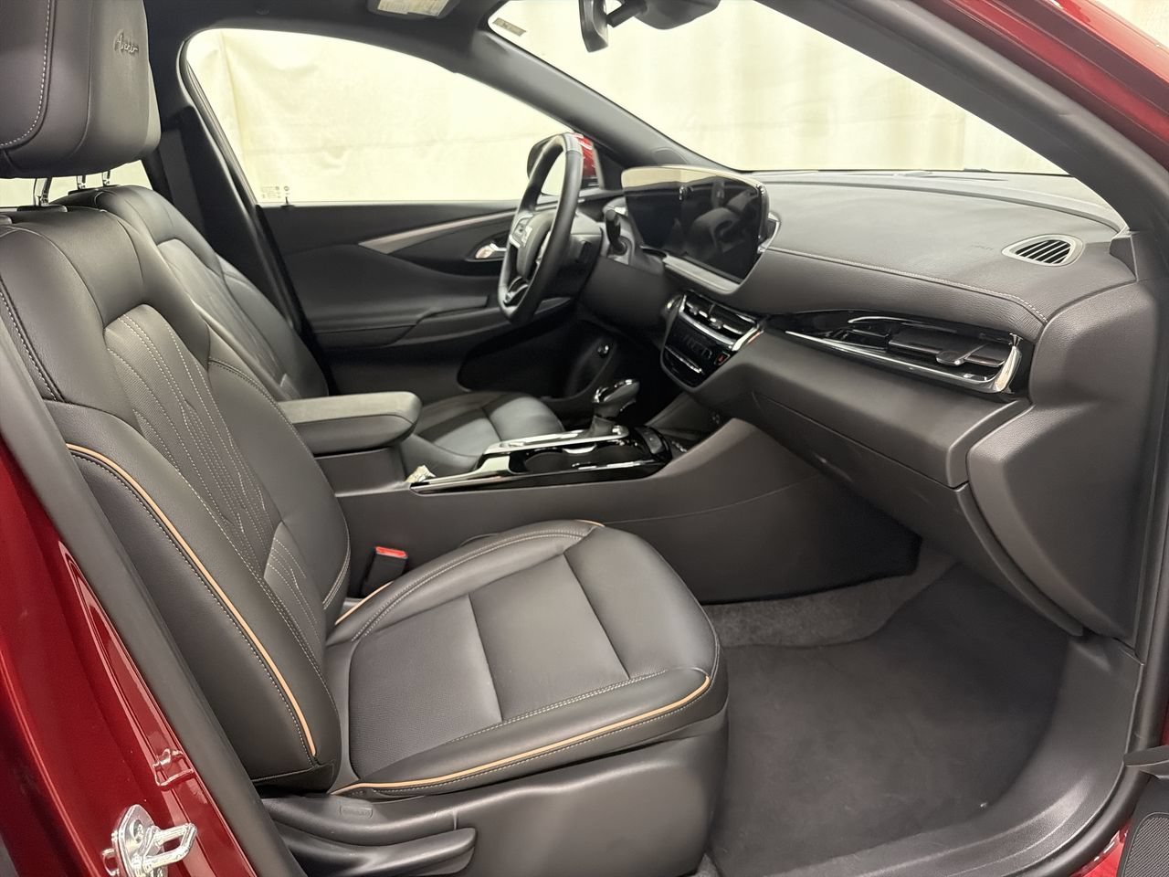 Used 2025 Cinnabar Metallic Buick Avenir image 15