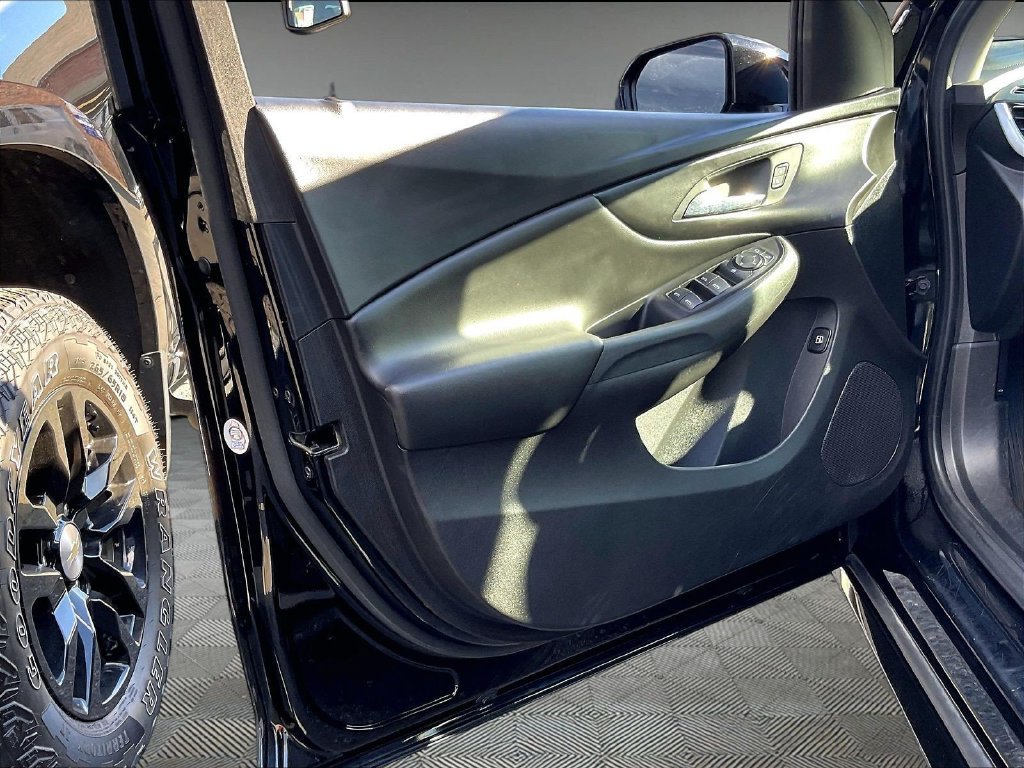 Used 2018 Black Chevrolet LT image 9