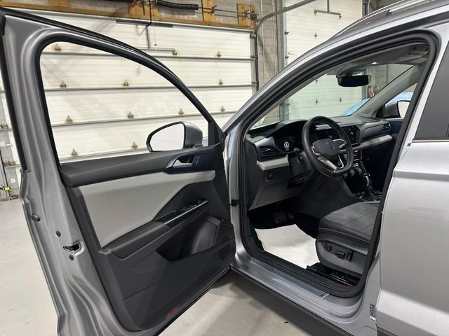 Used 2023 Silver Metallic Volkswagen 1.5T SE image 12