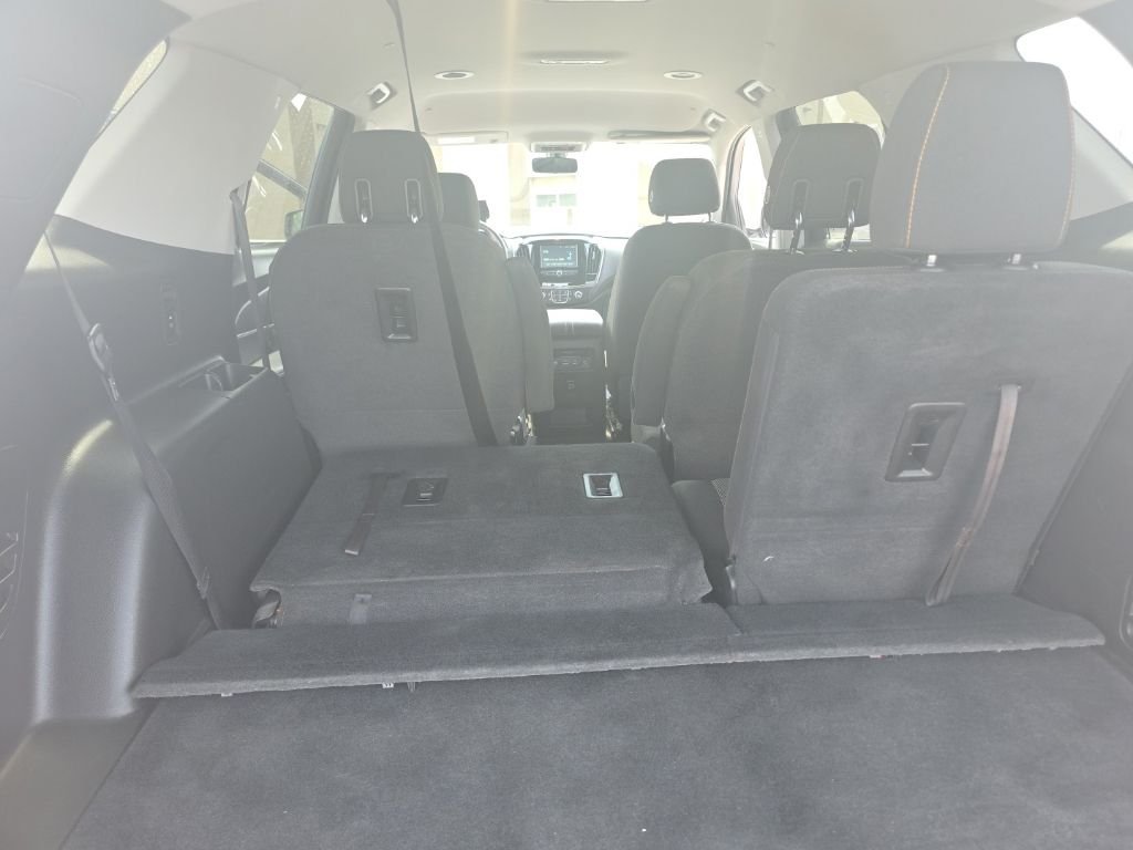 Used 2018 White Chevrolet LT image 23