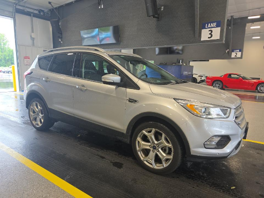 Used 2019 Silver Ford Titanium image 3