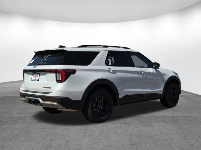 New 2026 Star White Metallic Tri-Coat Ford Tremor® image 33