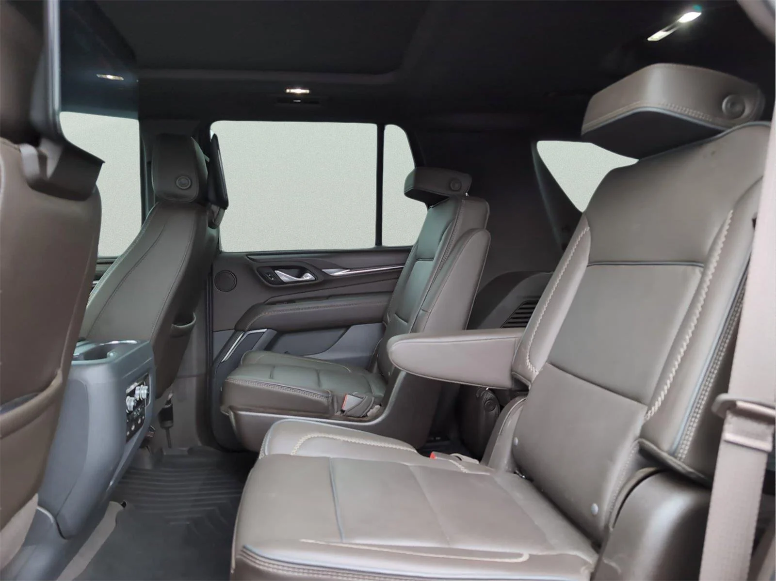 Used 2024 Volcanic Red Tintcoat GMC Denali image 33