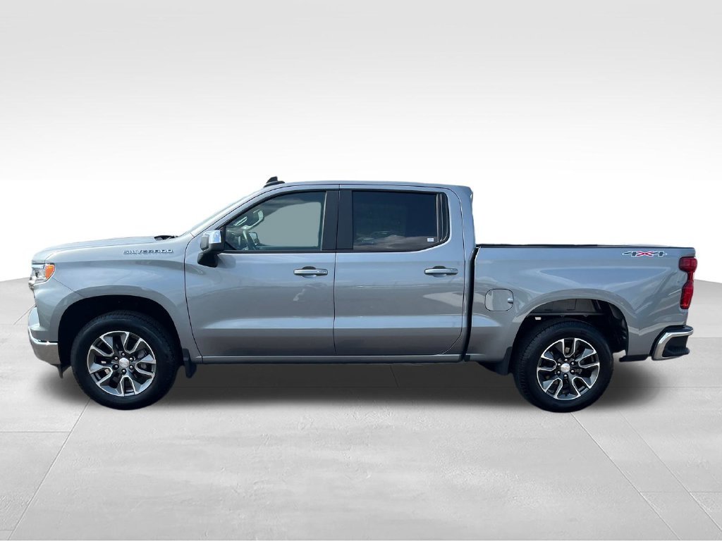 Used 2024 Gray Chevrolet LT image 3