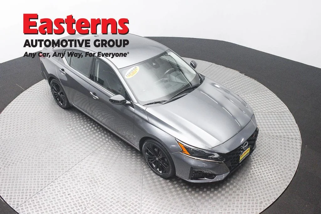 Used 2023 Gray Nissan 2.5 SR image 3