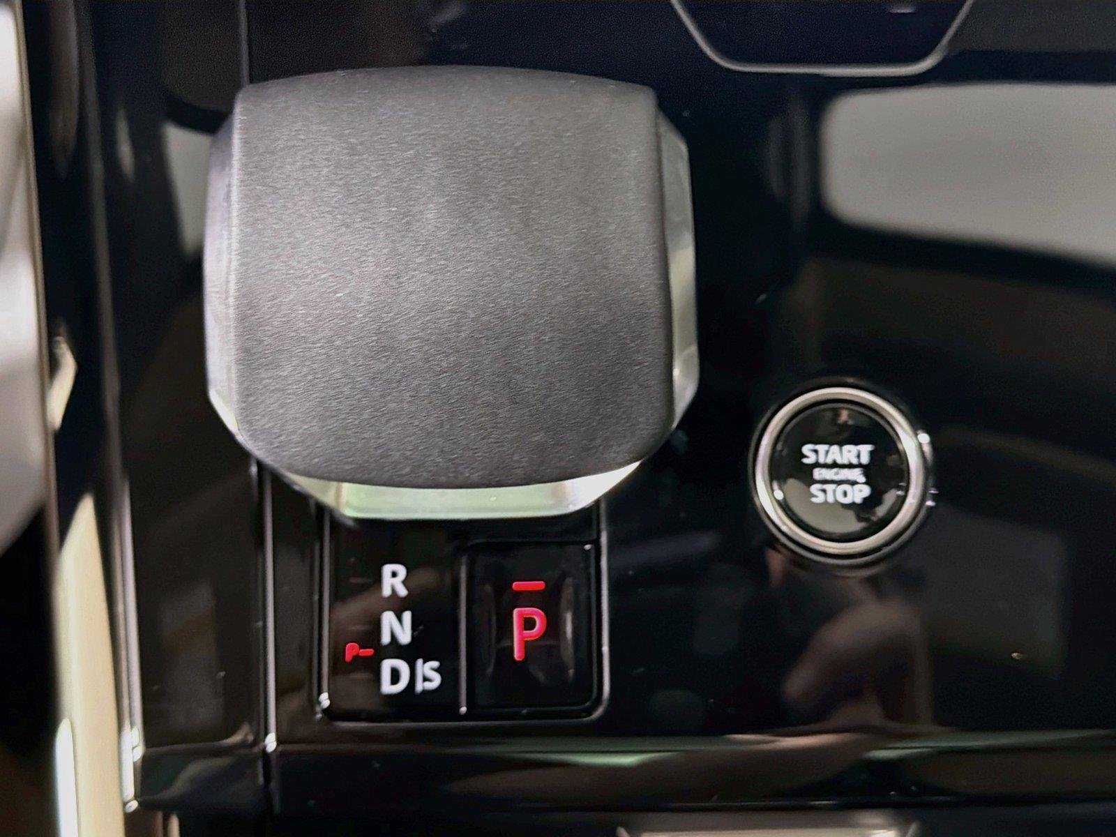 New 2027 Varesine Blue Land Rover Dynamic SE image 16