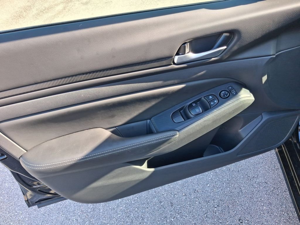 2025 Nissan Altima SV - Photo 19