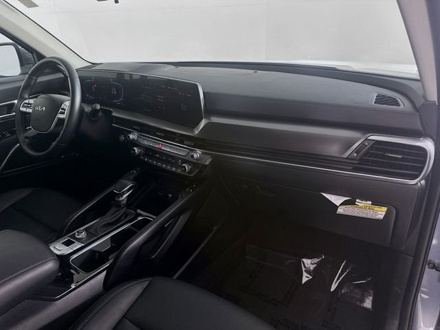 Used 2025 Silver Kia S image 28