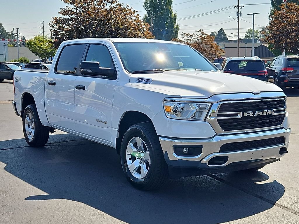 Certified Used 2024 White Ram Big Horn/Lone Star image 8