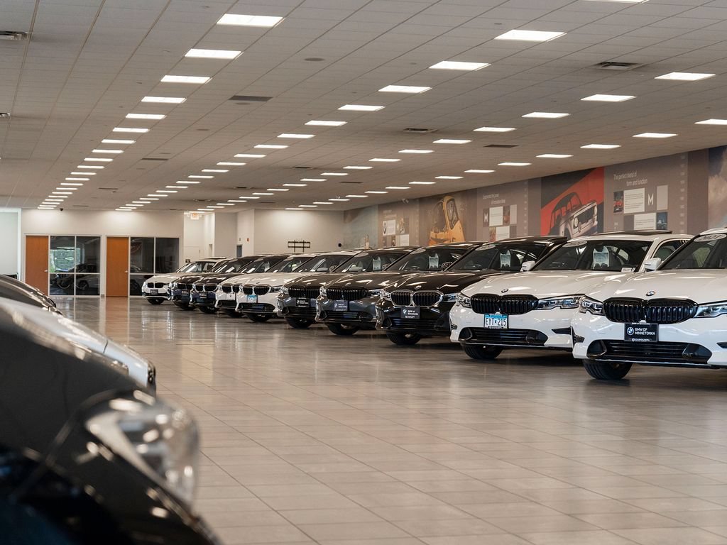 Used 2026 Skyscraper Grey Metallic BMW xDrive40i image 61