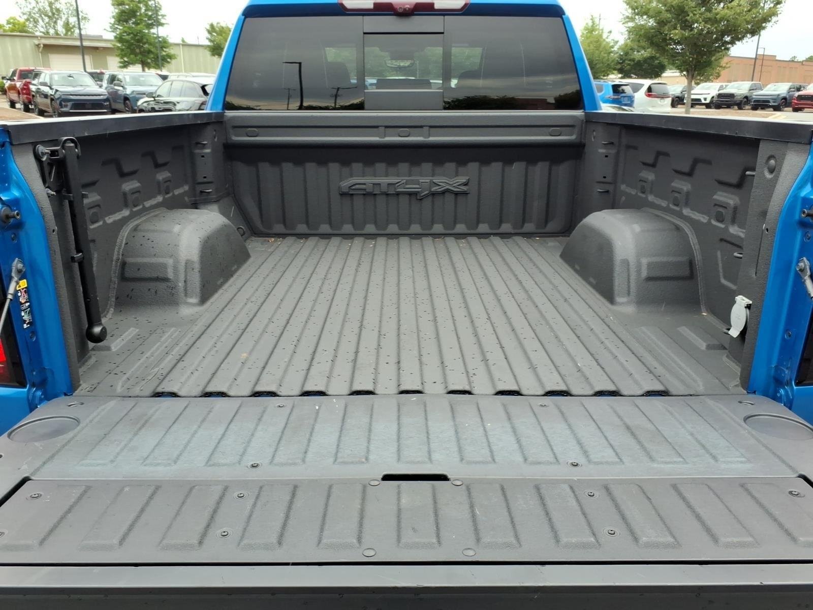 Used 2024 Dynamic Blue Metallic GMC AT4X image 31