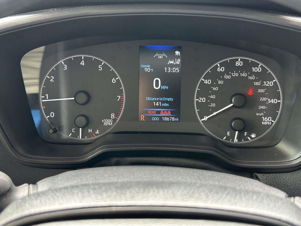 Used 2025 White Toyota LE image 28