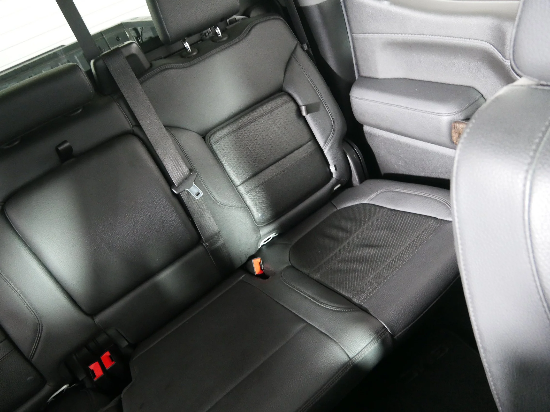 Used 2020 White Frost Tricoat GMC Denali image 14