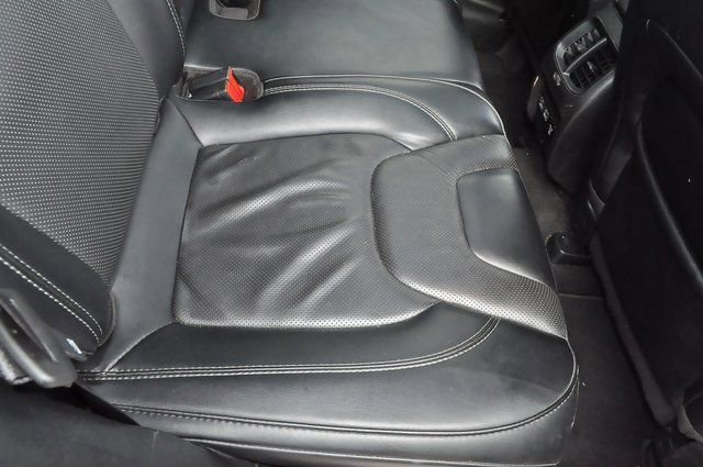 Used 2022 Gray Jeep Limited image 26