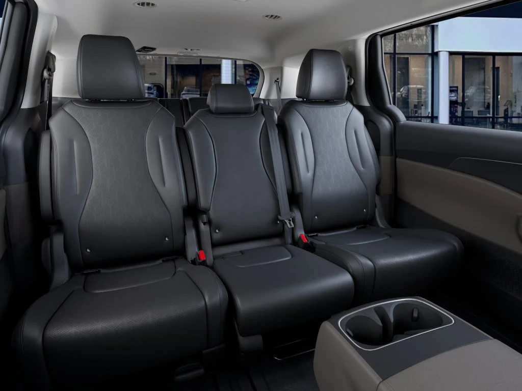 New 2027 Snow White Pearl Kia LXS image 16