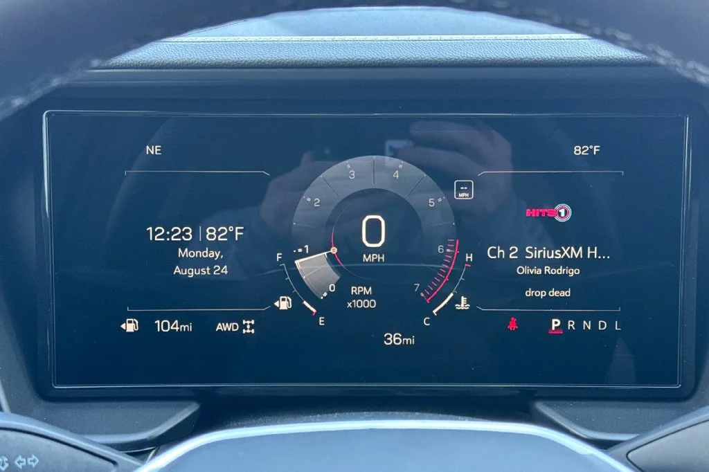 New 2026 Summit White GMC Elevation image 22