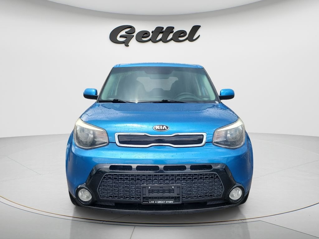 Used 2016 Blue Kia Plus image 2