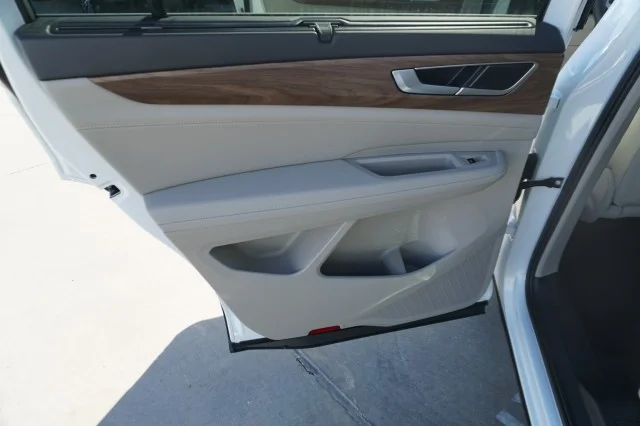 2026 Volkswagen Atlas SE w/Tech - Photo 19