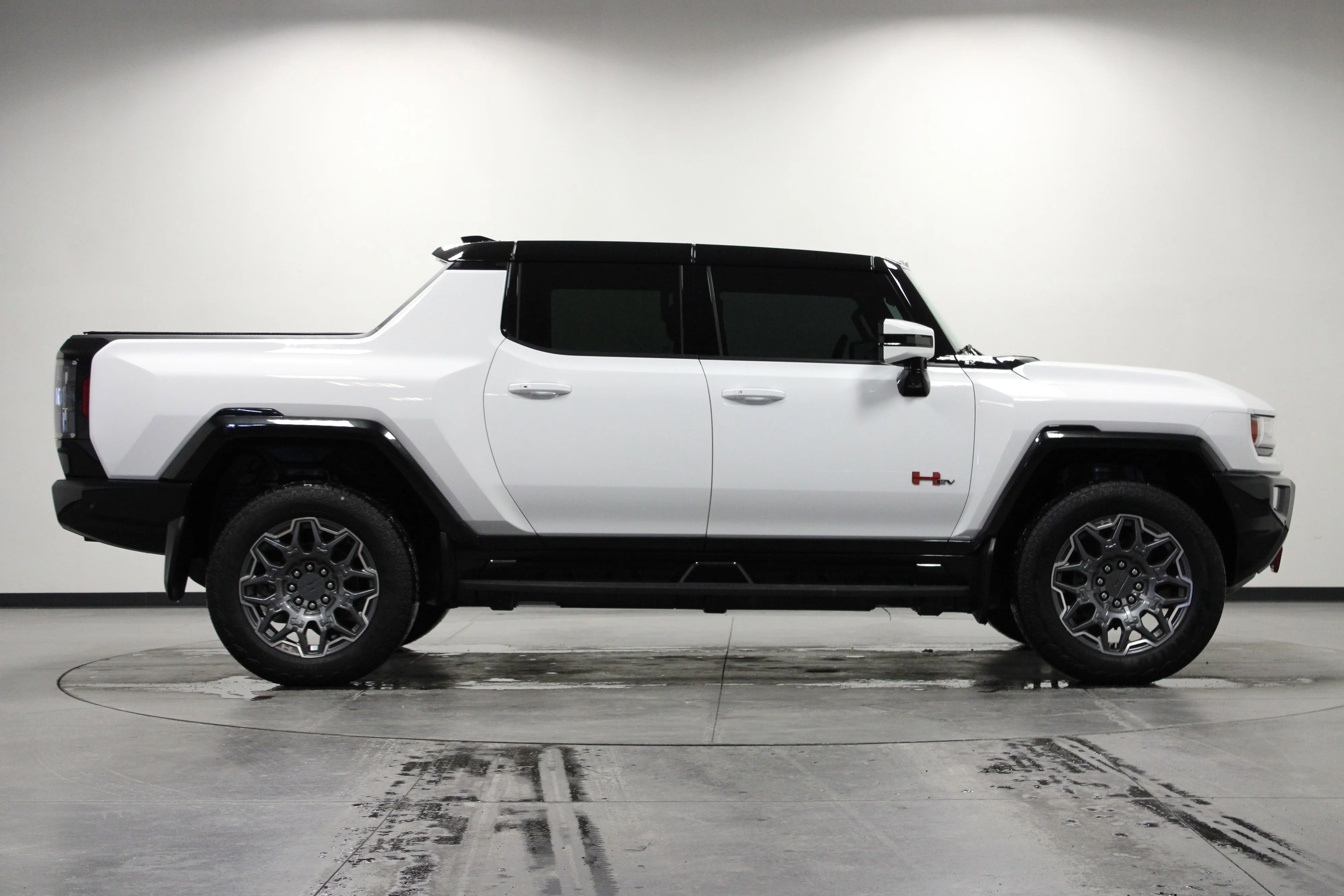Used 2025 GMC HUMMER EV 2X with VIN 1GT40BDD5SU111309 for sale in El Paso, IL