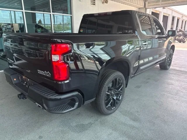 Used 2024 Black Chevrolet High Country image 9