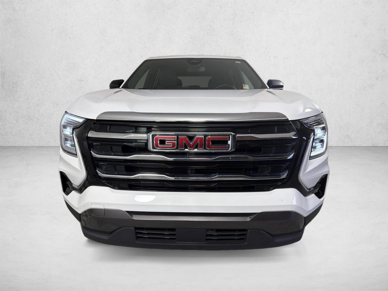 Used 2026 White GMC FWD Elevation image 9