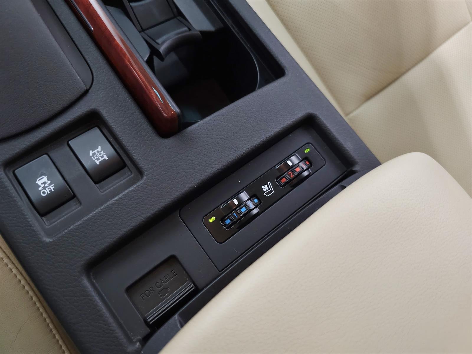 Used 2010 Blue Lexus  image 28