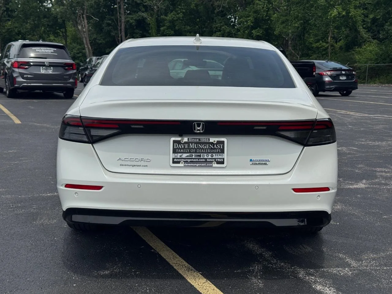 Used 2023 Platinum White Pearl Honda Touring image 6
