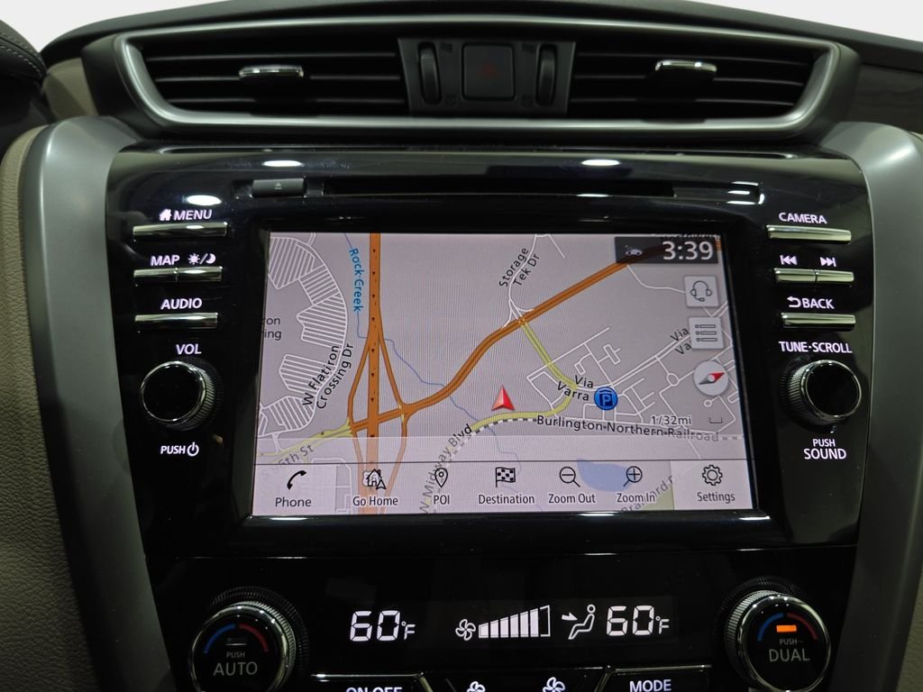 Used 2020 White Nissan Platinum image 26