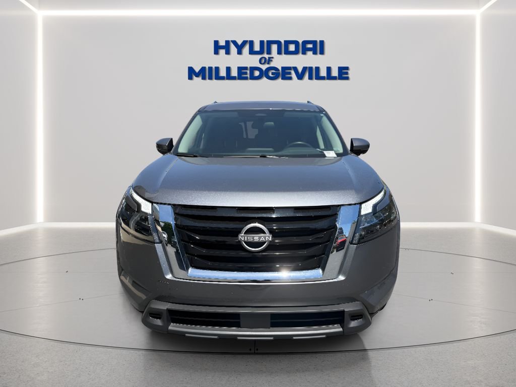 Used 2024 Gun Metallic Nissan SV image 9
