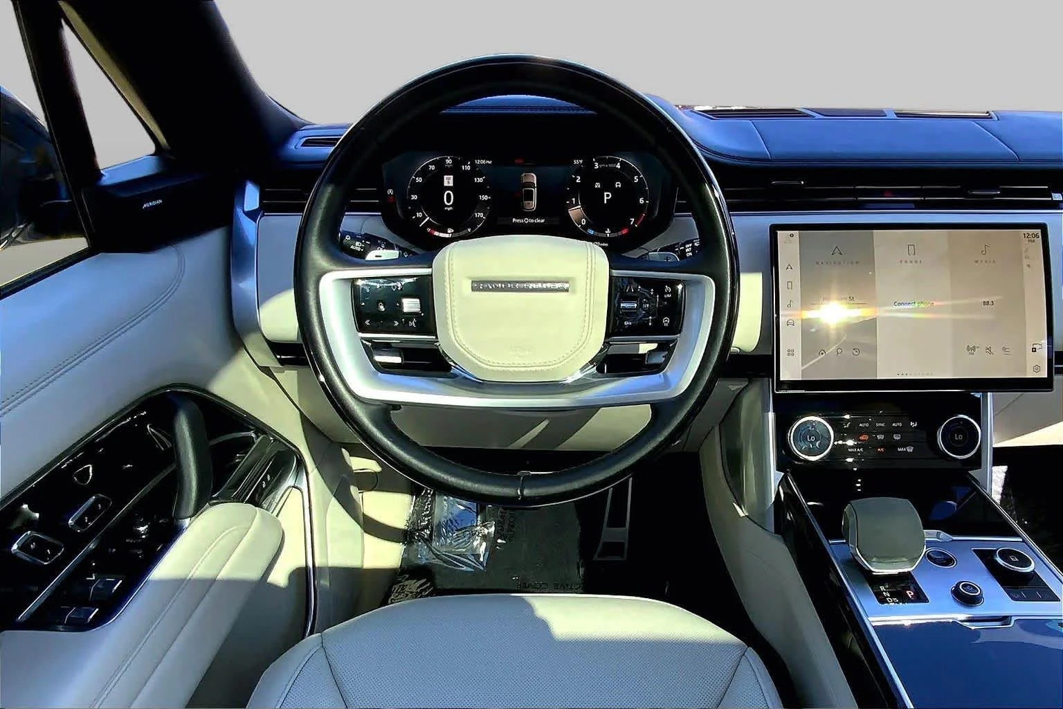 Used 2023 Portofino Blue Metallic Land Rover SE image 6