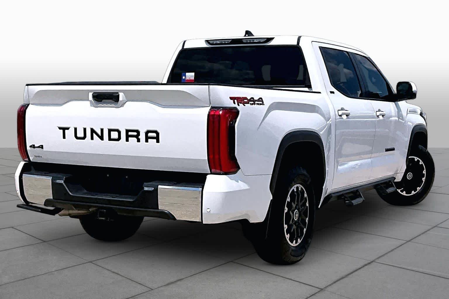 Used 2024 Ice Cap Toyota SR5 image 13