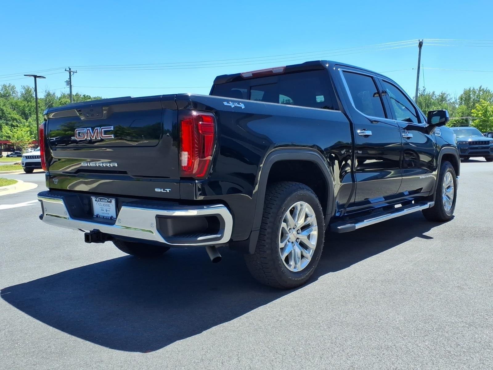 Used 2021 Onyx Black GMC SLT image 2