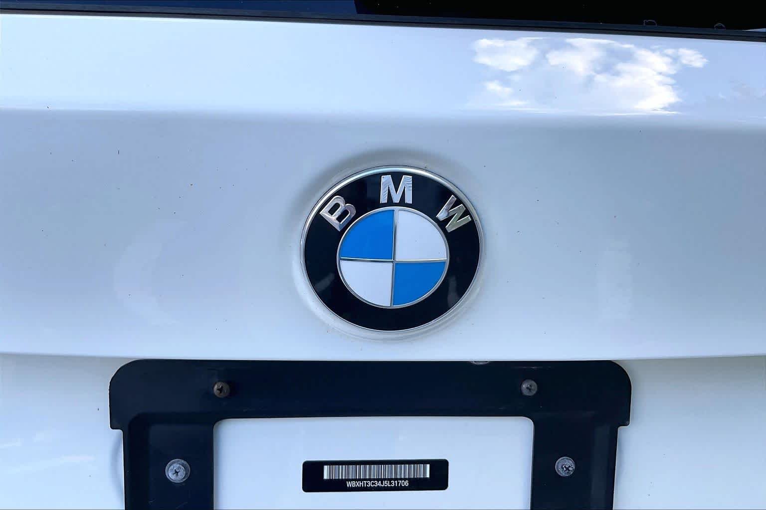 Used 2018 Alpine White BMW xDrive28i image 32