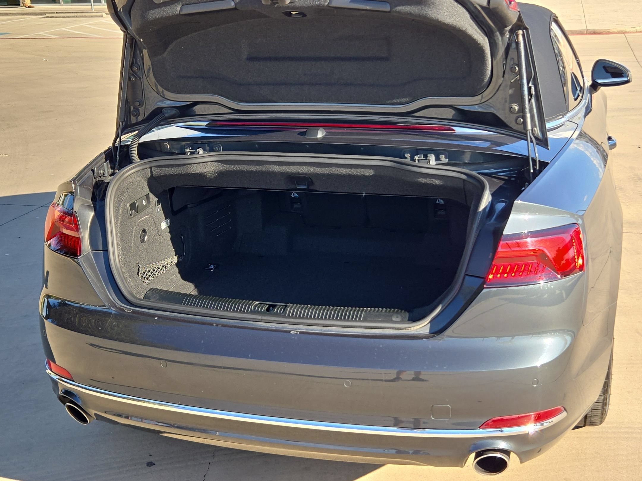 Used 2019 Black AUDI Premium Plus image 21