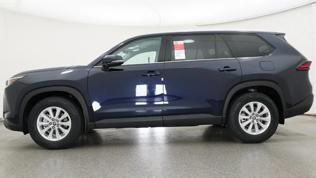 New 2026 Blueprint Toyota Hybrid XLE image 22