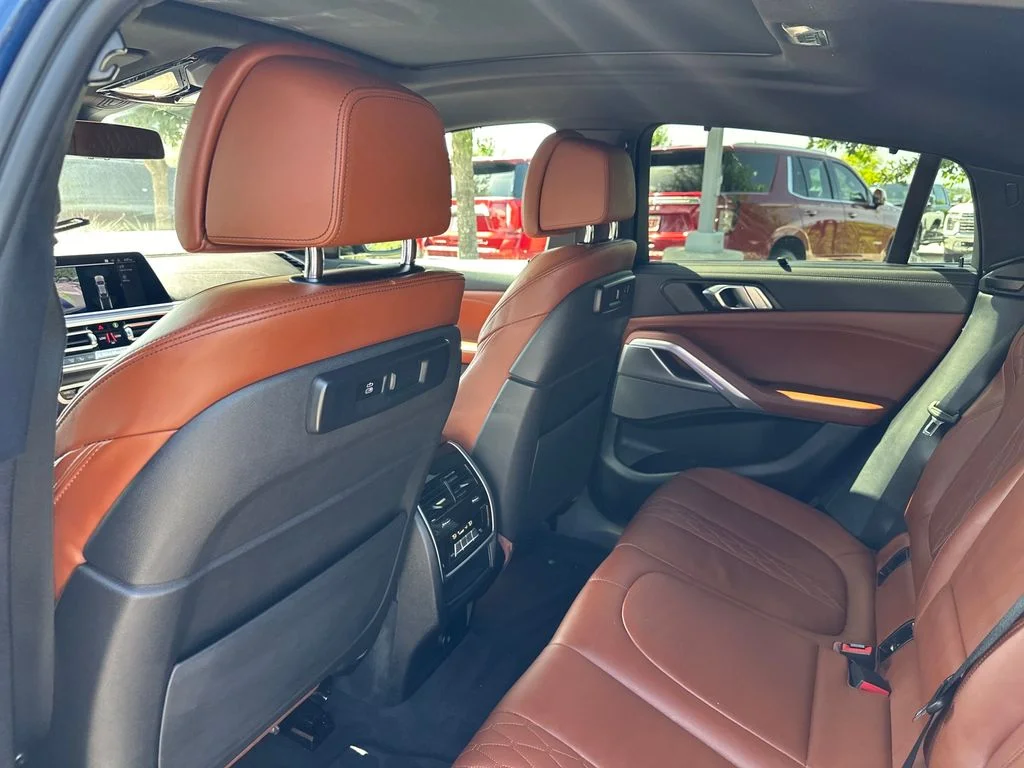 Used 2023 Blue BMW xDrive40i image 37