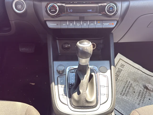 Used 2022 Blue Hyundai SEL image 24