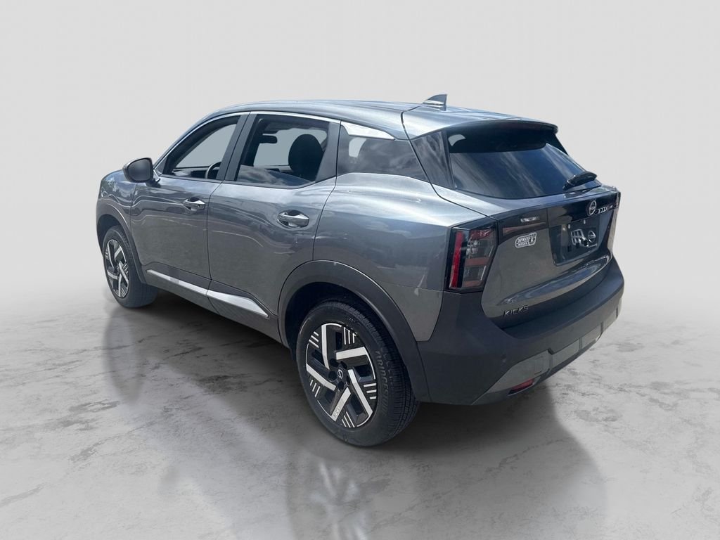 Used 2025 Gray Nissan SV image 3