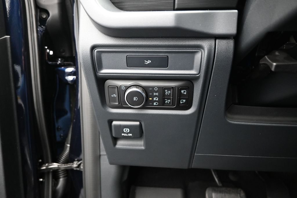 New 2026 Antimatter Blue Metallic Ford XLT image 12