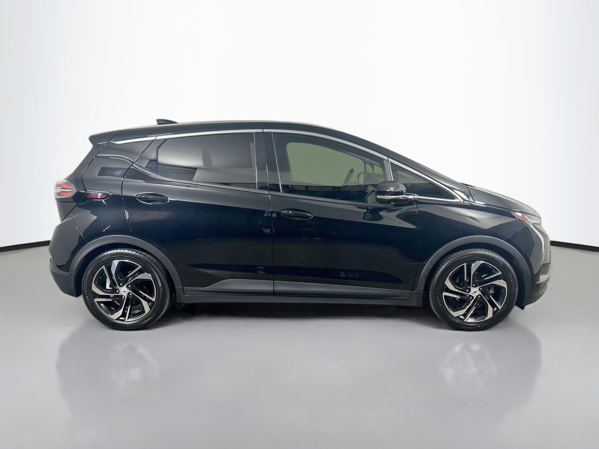 Used 2023 Mosaic Black Metallic Chevrolet 2LT image 8